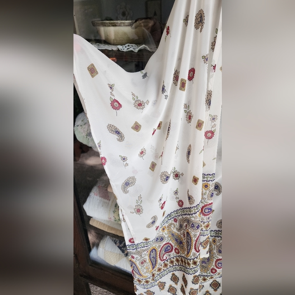 Love Tree Floral Patterned Kimono - Picture 4 of 4